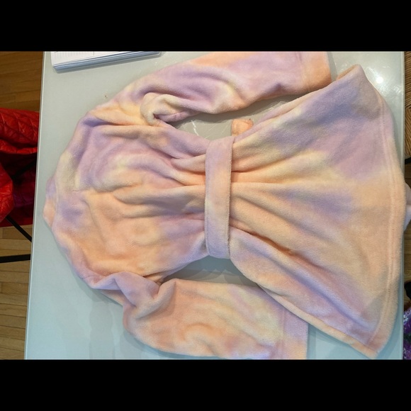 Victoria’s Secret Pink plush bathrobe in tie dye - Picture 8 of 9